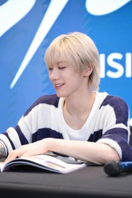 TEN (เตนล์) สร้างรอยยิ้มให้กับแฟนคลับชาวไทยแบบเต็มสิบ ในกิจกรรมแจกลายเซ็นสุดเอ็กซ์คลูซีฟ Shopee x TEN 'STUNNER' FANSIGN EVENT โดยเอสเอ็ม ทรู (SM True) และ ช้อปปี้ (Shopee)
